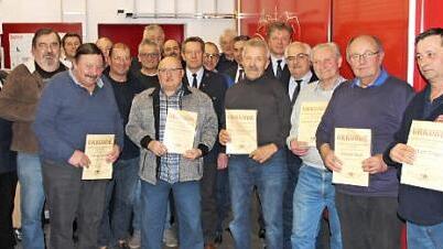 Die geehrten Mitglieder der FFW Willersdorf für 40- und 50-jährige Vereinszugehörigkeit