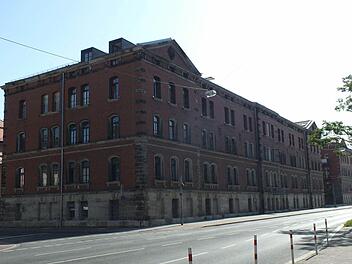 Die ehemalige Kaserne in der Drausnickstraße in Erlangen. Dort mussten sich die Einberufenen aus der Region melden. Repros/Foto: Welker