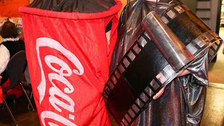 Einer ging als Cola-Dose. Foto: RiegerPress