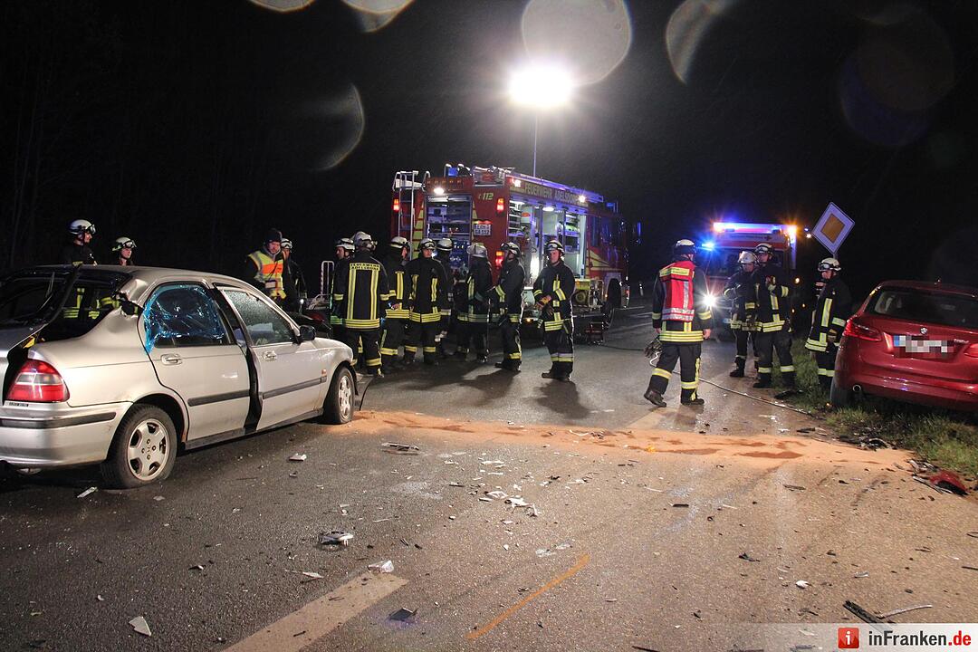 Unfall bei Adelsdorf fordert zwei Verletzte