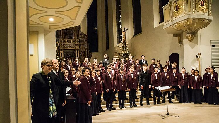 der St. Peters Chorale aus Brisbane gastierte im Rahmen seiner dreiwöchigen Europa-Tournee am Samstag in der Coburger Morizkirche.Foto: Jochen Berger
