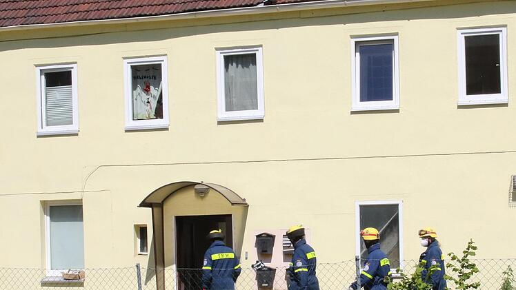 Ein hoher Sachschaden im sechsstelligen Bereich entstand bei einem Brand am Montagvormittag im Kanonenweg in Coburg. Foto: Michael Stelzner