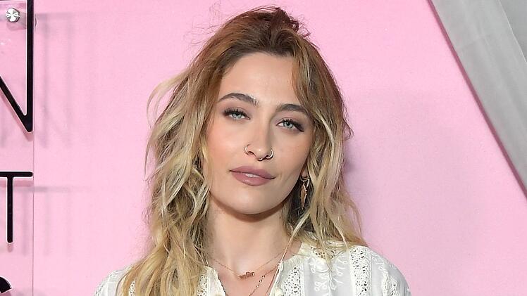 "Viele Ungenauigkeiten" Michael Jacksons Tochter Paris sieht das Biopic "Michael" kritisch.