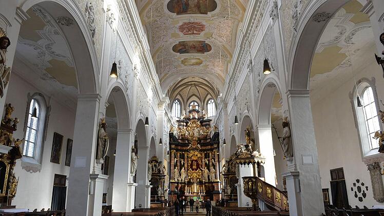 Frisch auf Vordermann gebracht: Die "Obere Pfarre" wurde sichtbar im Innenraum in Ordnung gebracht. Und unsichtbar in ihren dicken Mauern und über hohen Gewölben. Foto: Ronald Rinklef