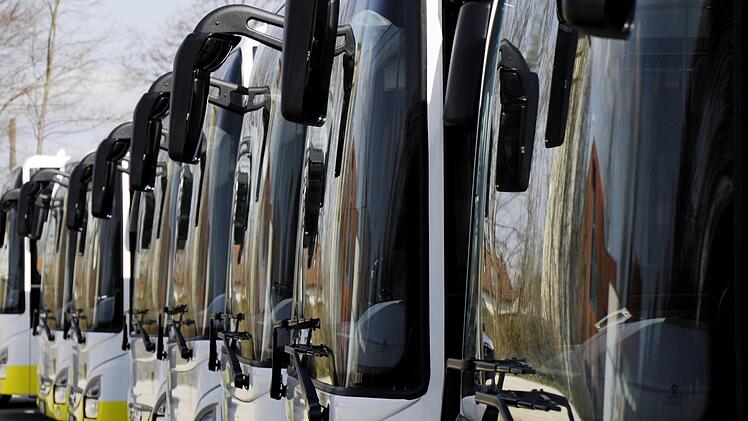 Zwei Entscheidungen gab es für den öffentlichen Nahverkehr. Einmal kostenpflichtig und einmal mit der Hoffnung mehr einzunehmen.  Foto: H. Reuther