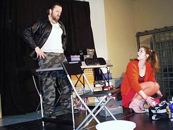 Die Pläne von Manni und Chantal gehen nicht nur einmal schief. Foto: Gerda Völk