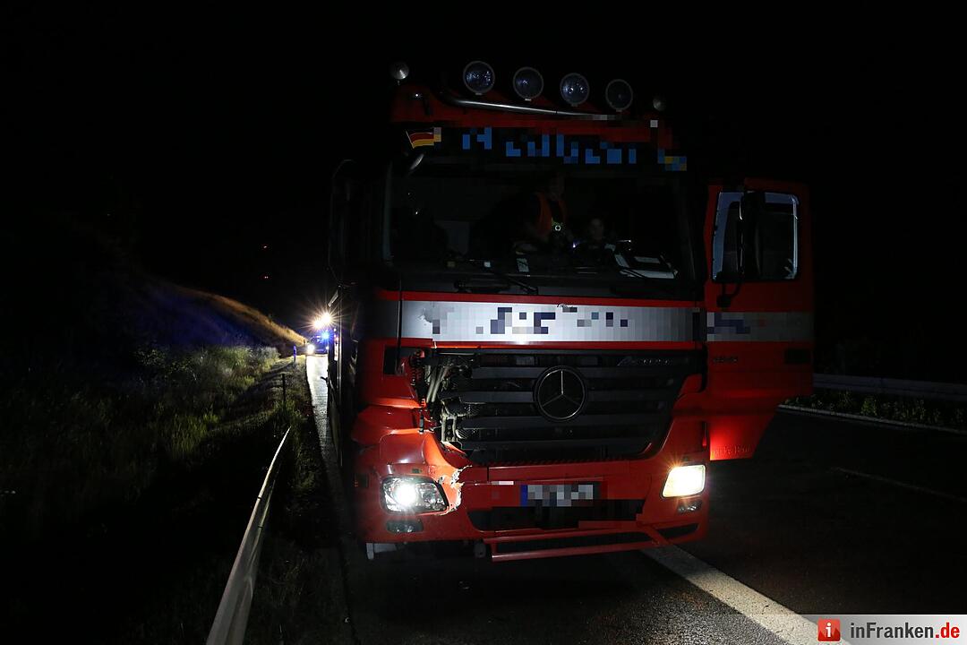 Fußgänger auf A93 von Lkw erfasst