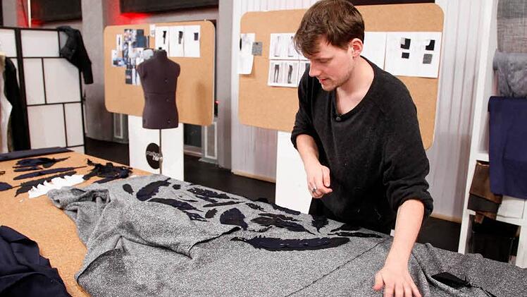 Für die Show mussten die Designer diesmal je zwei Outfits vorbereiten - und zusätzlich ein Drittes für den Fall, dass sie im Fashion Showdown landen.
