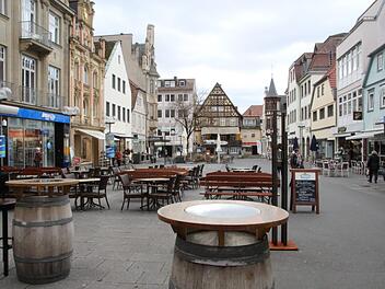 G&auml;hnend leer pr&auml;sentierte sich am Freitagnachmittag  die Fu&szlig;g&auml;ngerzone in Bad Kissingen. Foto: Ellen M&uuml;tzel