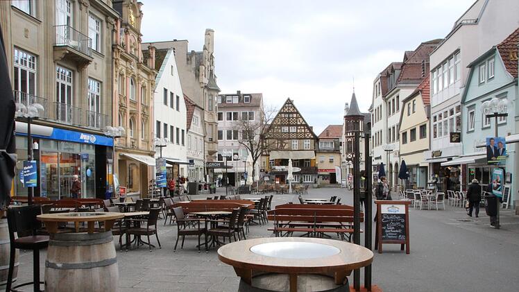 G&auml;hnend leer pr&auml;sentierte sich am Freitagnachmittag  die Fu&szlig;g&auml;ngerzone in Bad Kissingen. Foto: Ellen M&uuml;tzel