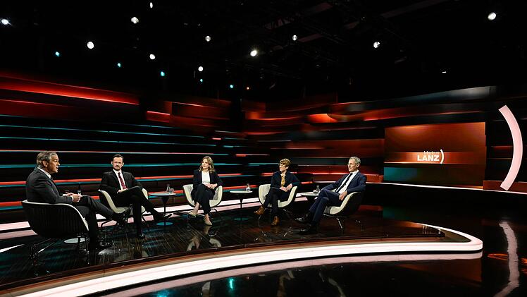 Am Donnerstagabend sprach Markus Lanz mit (von links) Dirk Wiese, Wiebke Winter, Veronika Grimm und Daniel Friedrich Sturm.
