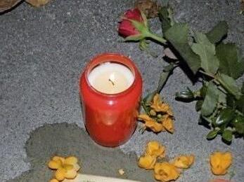 Dieser Stolperstein erinnert seit 2016 an die in Auschwitz ermordete Luise Löwenfels. Foto: p