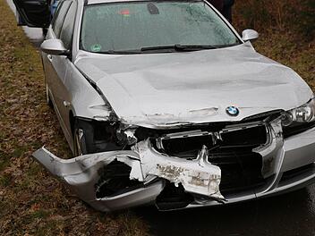 Mit 1,8 Promille fuhr ein Soldat auf der A9 bei Berg im Kreis Hof gegen eine Schutzplanke. Bei seiner Unfallflucht stellte er sich aber sehr ungeschickt an. Foto: NEWS5 / Fricke