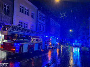 Bamberg: Rauchmelder sorgt für nächtlichen Feuerwehreinsatz am Obstmarkt