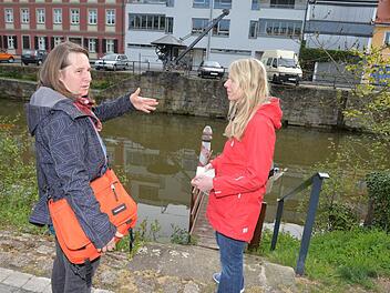 Heike Thissen (rechts) im Interview mit Anne Schmitt, der Geschäftsführerin des Vereins Flussparadies Franken. Fotos: Ronald Rinklef
