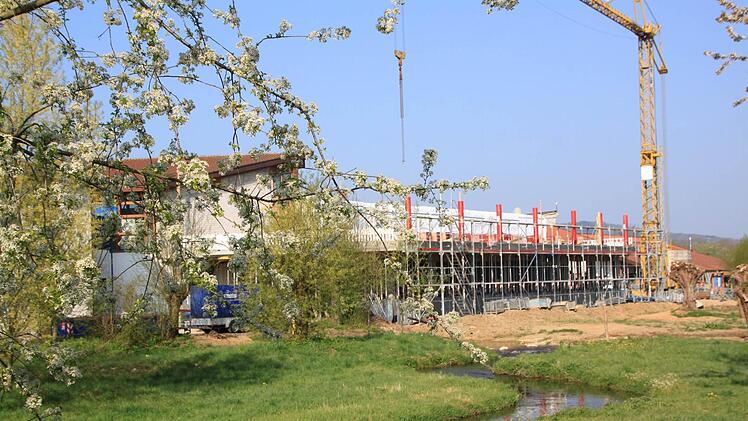 Die Baustelle des neuen Umkleidetrakts