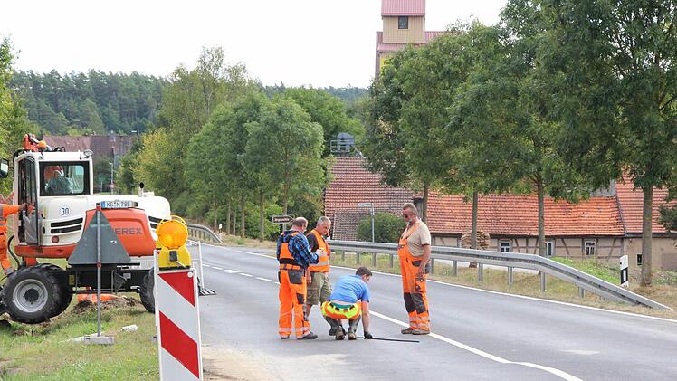 Wasserohrbruch zwischen Münnerstadt und Althausen. Foto: H. Beudert