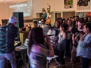 Das Kneipenfestival "Bierchen und Bühnchen" findet 2019 am 6. April statt. Im Nürnberger Stadtteil Gostenhof werden viele Kneipen zur Bühne. Foto: Frank Schuh
