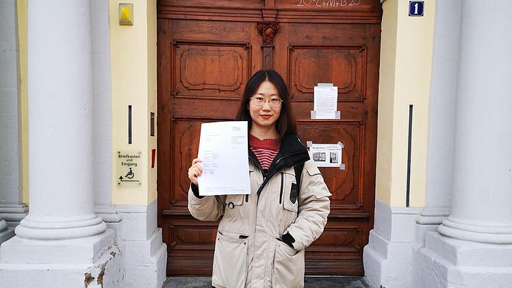 Chenyan Zheng ist die erste internationale Studentin an der neuen Fakultät VII und schon offiziell Bürgerin von Kulmbach.  Foto: privat