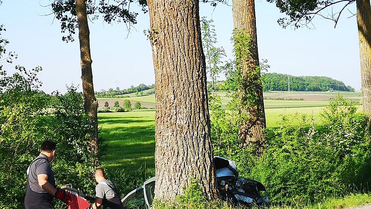 T&ouml;dlicher Verkehrsunfall in den fr&uuml;hen Morgenstunden