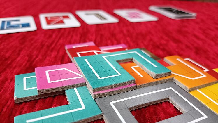 Spiele-Test "NMBR9": Cleveres Zahlenstapeln