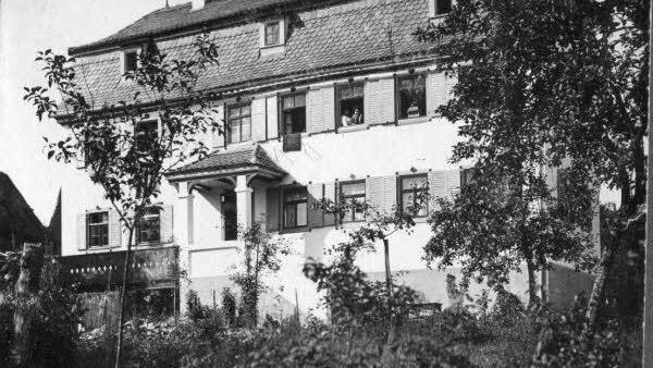 Das ehemalige Kaplaneihaus in einer Aufnahme von 1920.Foto: Archiv Straub