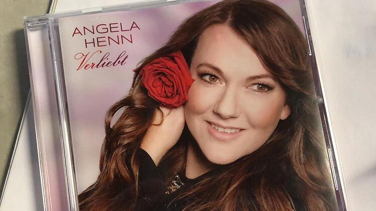 "Verliebt" heißt die neue Single von Angela Henn.