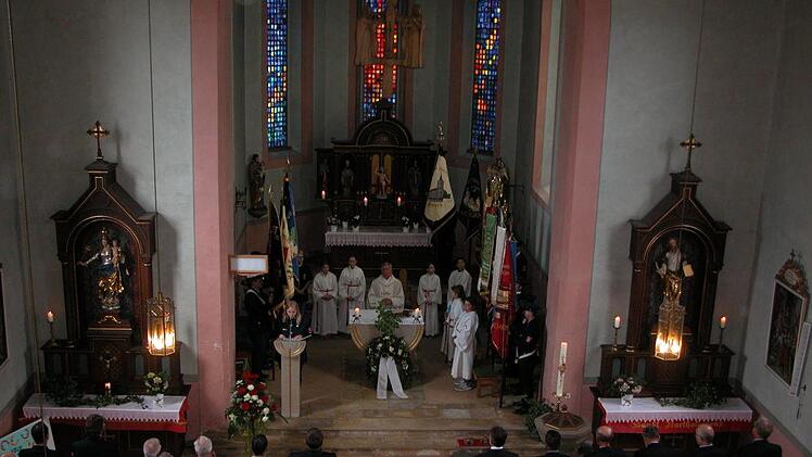 In der Ortskirche fand ein Festgottesdienst zum Feuerwehrjubiläum statt.Ewald Kiesel