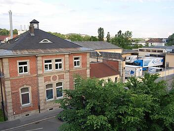 Ein Blick auf den Coburger Schlachthof an der Frankenbrücke. Von hier aus gelangten laut Recherchen des Magazins "Quer" , das gestern Abend im Bayerischen Fernsehen ausgestrahlt wurde, Schlachtabfälle wieder in den Umlauf. Fotos: Oliver Schmidt