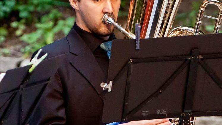 Johannes Freyer (Tuba). Foto: Jochen Berger