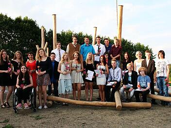 Geschafft: Grund zur Freude hatten die Absolventen der Montessori-Schule Mitwitz bei ihrer Abschlussfeier.