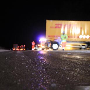 Tödliche Lasterunfall in Unterfranken: Lkw-Fahrer stirbt auf der A71