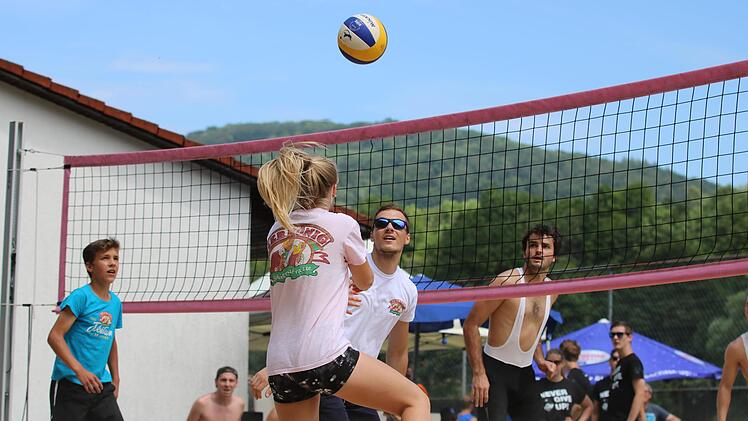 Beachvolleyball-Turnier in Oberbach. Sebastian Schmitt