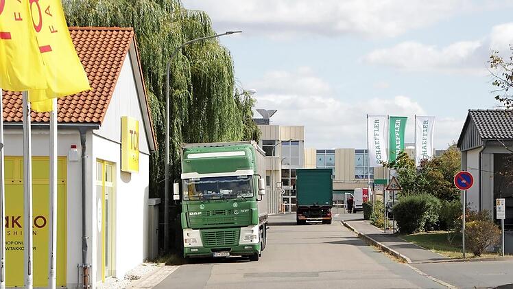 Noch führt die Hauptzufahrt aufs Schaeffler-Werksgelände über die Schlesierstraße.  Foto: ad