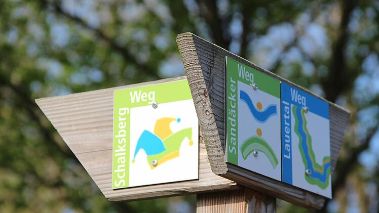 Von der Maßbacher Lauertalhalle aus starten gleich drei Rundwege. Der Wanderer hat die Qual der Wahl.Foto: Heike Beudert