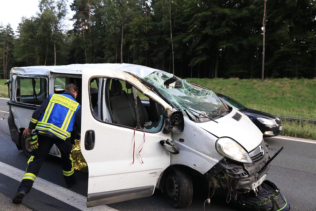 A3 bei Altdorf: 19-Jähriger aus Auto geschleudert