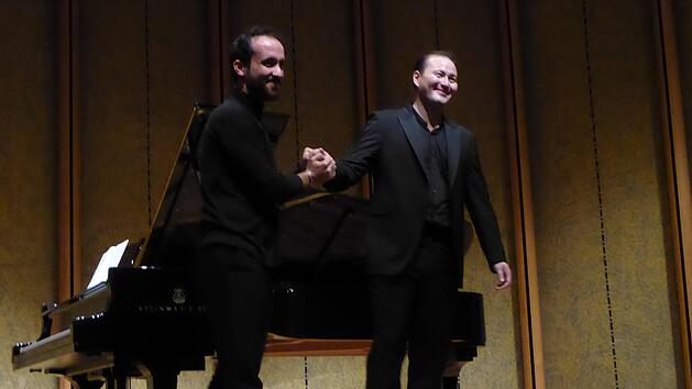 Die "Winterreise" ist an ihrem Ziel angekommen: Simon Bode (rechts) und Igor Levit. Gerhild Ahnert