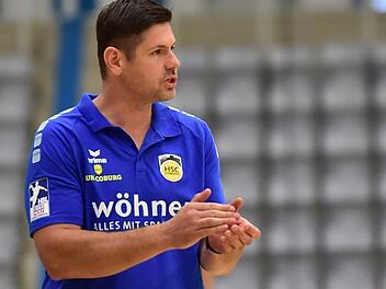 Hat nach der Niederlage in Dresden eine Leistungssteigerung von seinem Team gefordert und diese beim deutlichen Testspielerfolg in Hannover bekommen: HSC-Coach Alois Mraz Foto: Sportfoto Zink