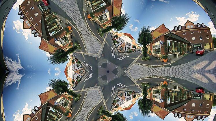 Die "Blumenecke" an der Einmündung der Henneberg- in die Veit-Stoß-Straße.  Foto: Dieter Britz