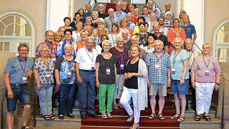 Alexandra Hiersemann (vorne Mitte) freute sich &uuml;ber den Besuch aus Zeckern. Foto: privat