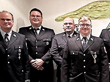 Bei der Freiwilligen Feuerwehr Modlos gab es Neuwahlen: (von links) Harald Wehner, Kevin Fröhlich (bisheriger 1. Kommandant), Daniel Wehner (2. Kommandant), Manuel Hohmann (neuer 1. Kommandant) und Alexander Fröhlich (Vereinsvorsitzender).