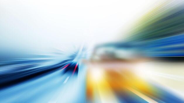 Auf der B8 brachte ein 85-j&auml;hriger Geisterfahrer andere Verkehrsteilnehmer in gro&szlig;e Gefahr.