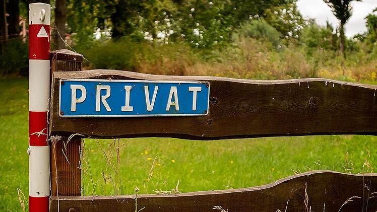 Deutscher Autofahrer kassiert heftige Strafe: 354 Euro f&uuml;r Wendeman&ouml;ver