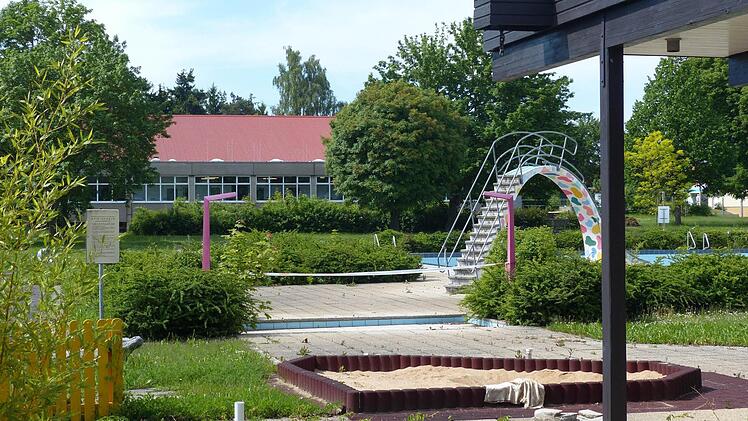 Das Areal Freibad/Hallenbad soll eine attraktive Freizeitanlage werden. Foto: Klaus Schmitt