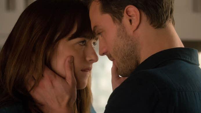 Anastasia Steele und der Milliardär Christian Grey, die beiden Hauptakteuer im Film. Foto: Universal Pictures International France