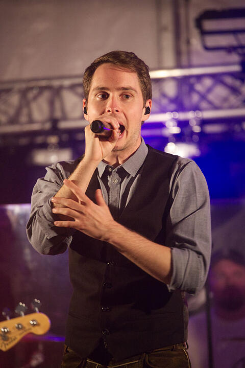Freitag: Bieranstich & Partyband