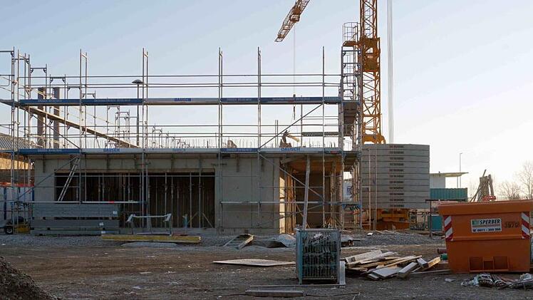 Die Ballsporthalle ist aktuell das größte und teuerste Projekt des Marktes Weisendorf.        Foto: Richard Sänger