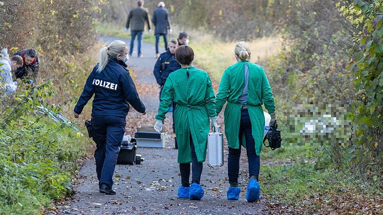 Leiche auf Radweg gefunden: Polizei geht von Verbrechen in Unterfranken aus