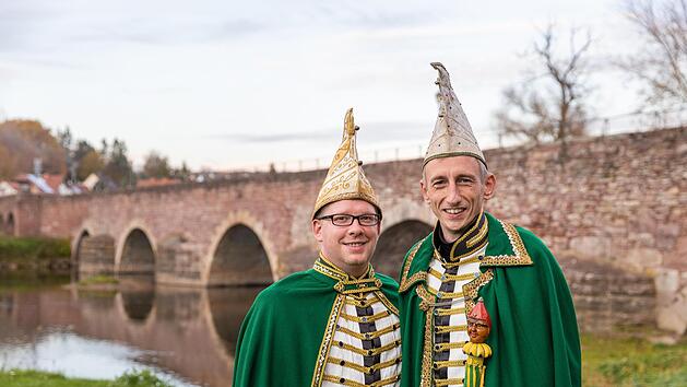 Sebastian (links) und Matthias B&ouml;mmel sind die diesj&auml;hrigen Faschingsprinzen in Euerdorf.