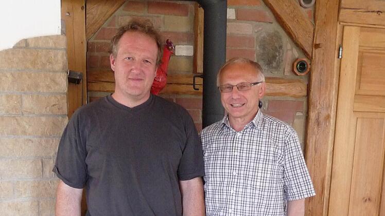 Der neu gewählte Ortssprecher Herbert Merkel (links) und Bürgermeister Helmut Lottes Foto: Karl Holzberger